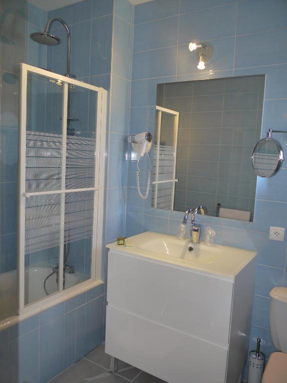 Livron-sur-Drôme Logis Hotel Des Voyageurs Restaurant La Bonne Tabl'Hay חדר תמונה