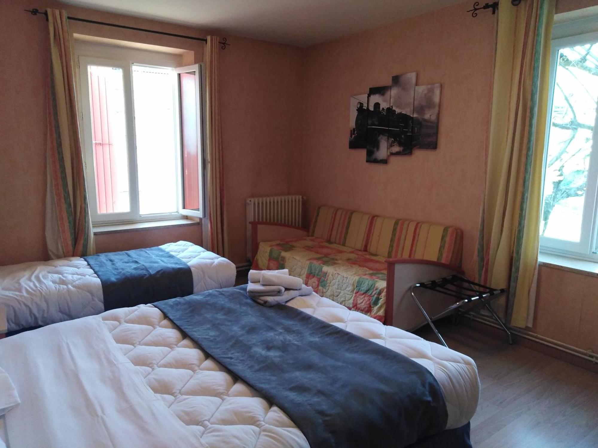 Livron-sur-Drôme Logis Hotel Des Voyageurs Restaurant La Bonne Tabl'Hay מראה חיצוני תמונה