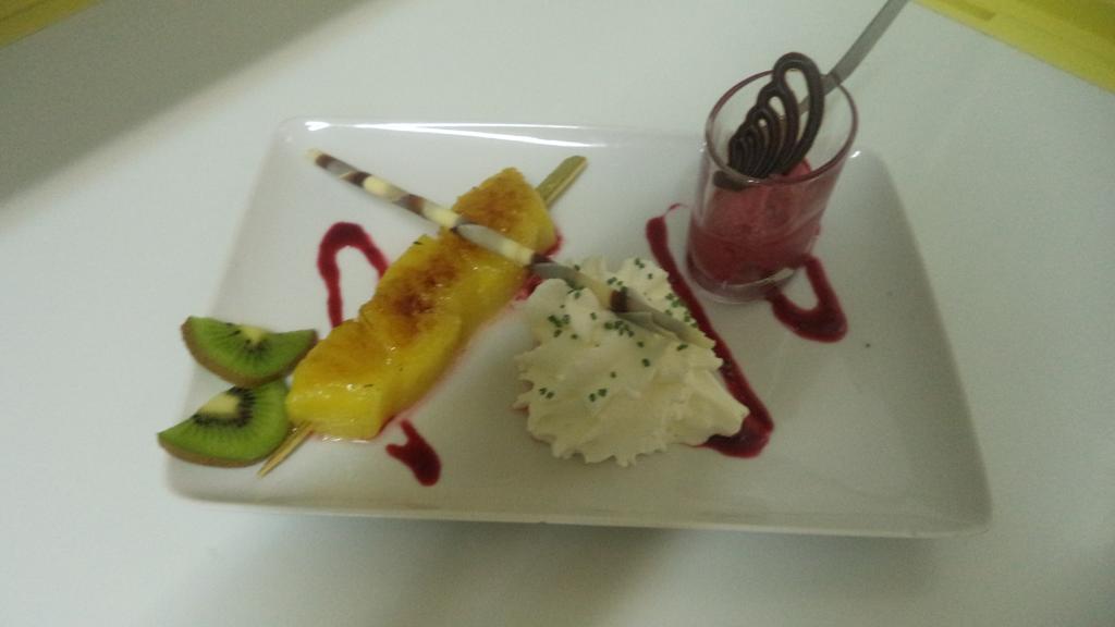 Livron-sur-Drôme Logis Hotel Des Voyageurs Restaurant La Bonne Tabl'Hay מראה חיצוני תמונה
