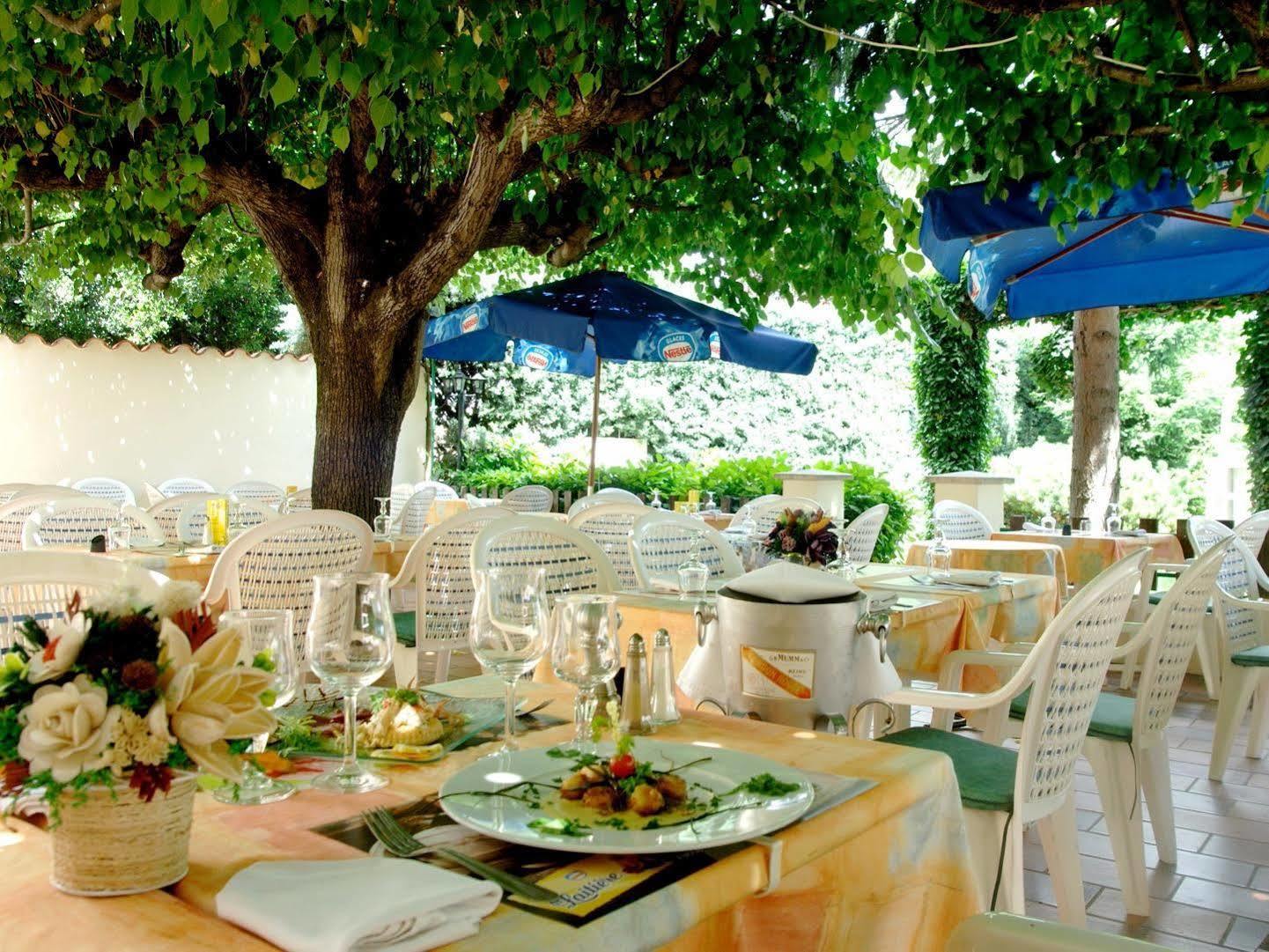 Livron-sur-Drôme Logis Hotel Des Voyageurs Restaurant La Bonne Tabl'Hay מראה חיצוני תמונה